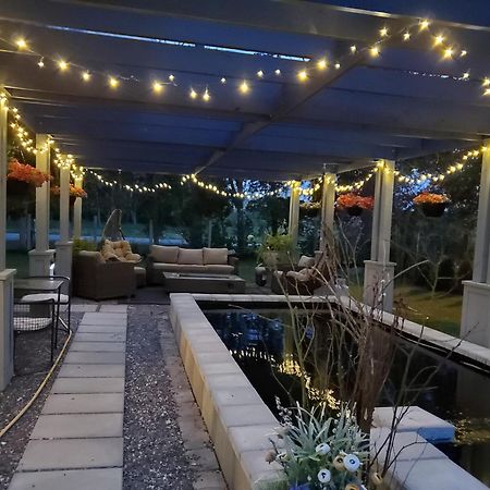 The Walnut Grove Bnb Harrow 外观 照片